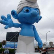 Erecting the inflatable Smurf