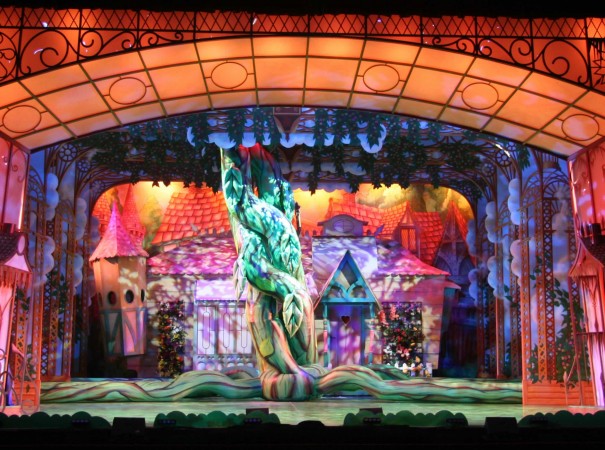 Inflatable Beanstalks Pantomime Prop Experts for Theatres