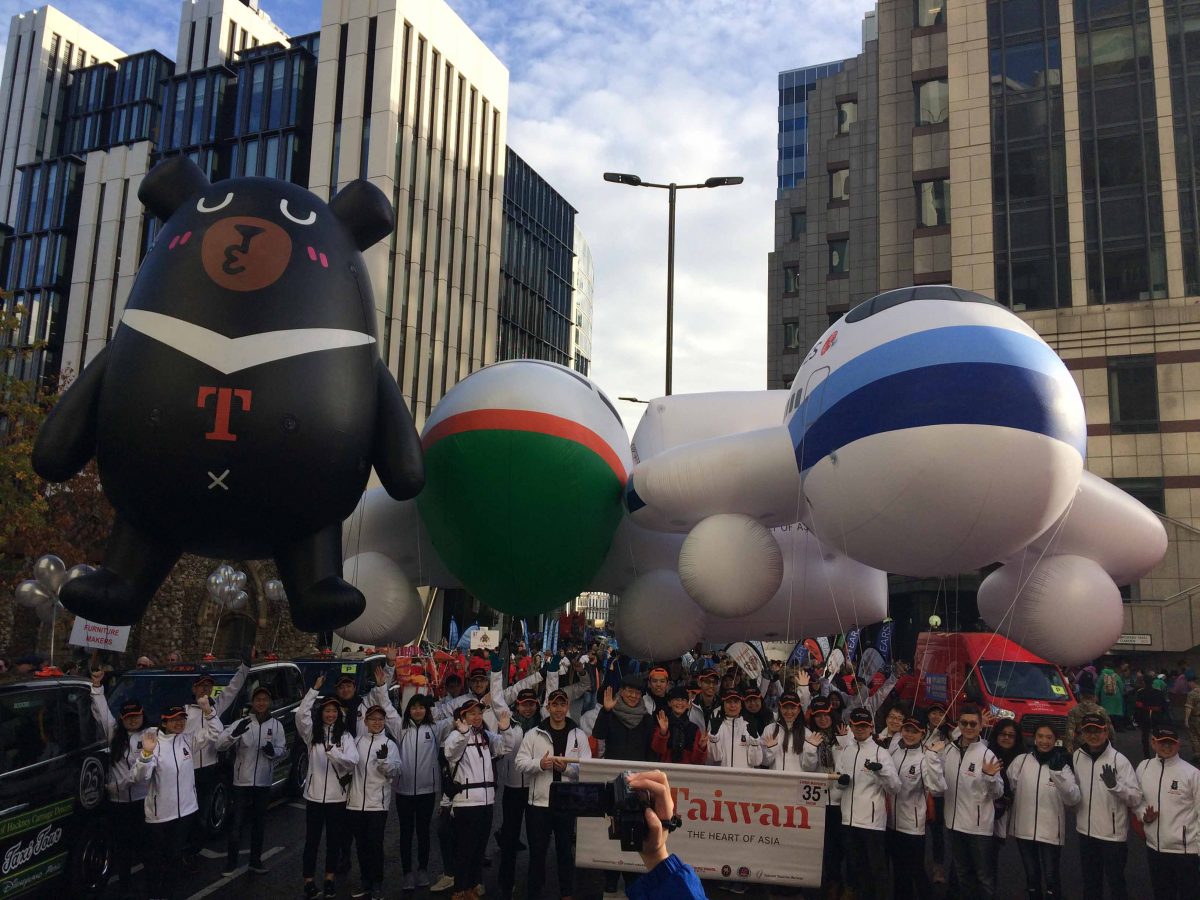 Lord Mayor's Show inflatable bear and aeroplanes
