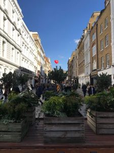 chubby heart inflatable sunlit at covent garden