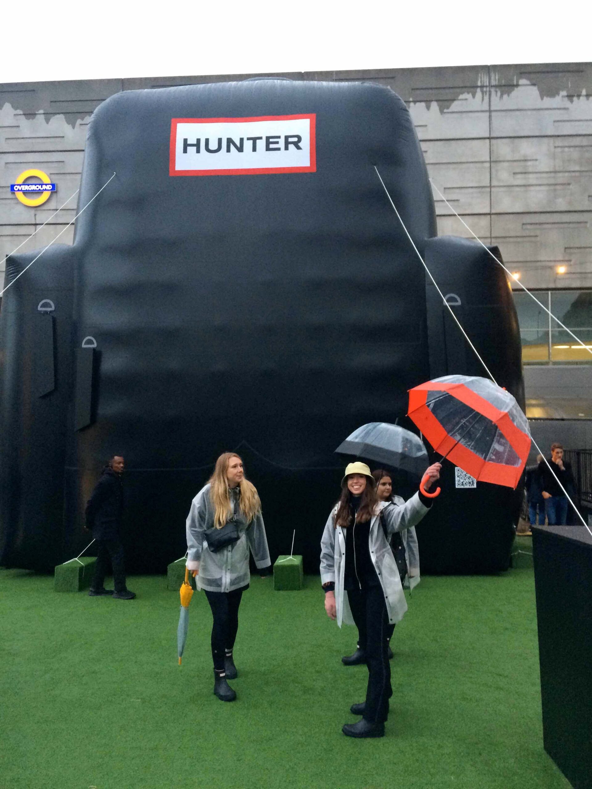 Hunter Giant Inflatable Backpack Scavenger Hunt in 3 Cities